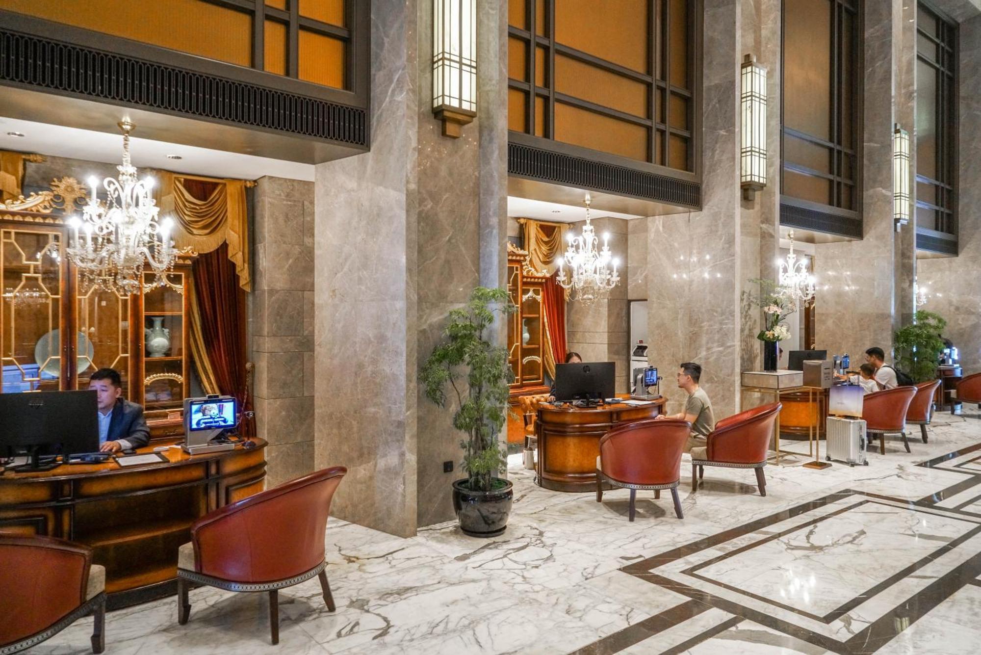 The St. Regis Shanghai Jingan Экстерьер фото